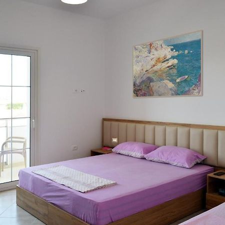 Villa Luelfa Durrës Extérieur photo