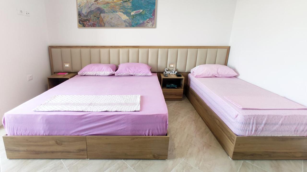 Villa Luelfa Durrës Extérieur photo