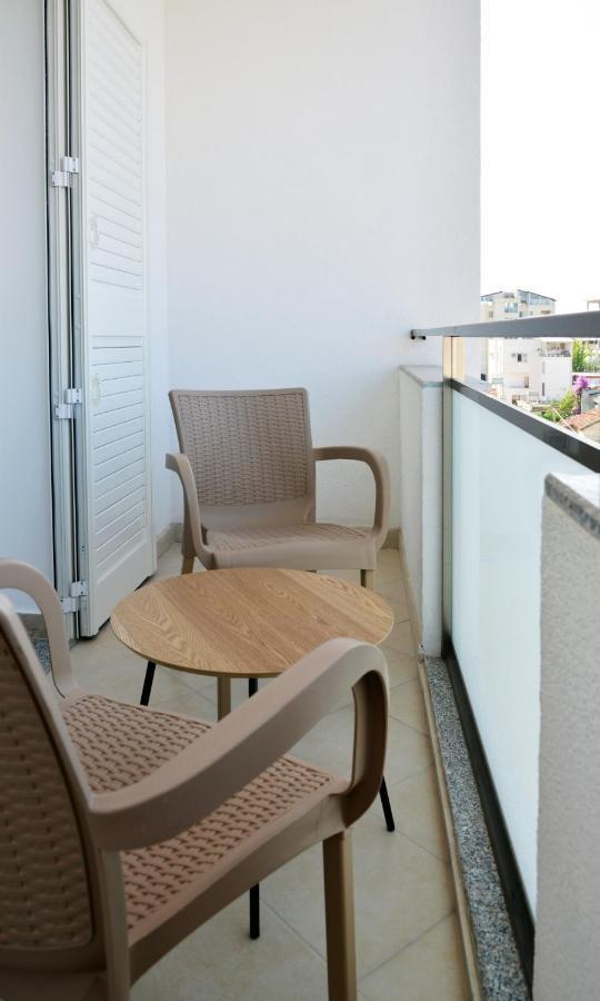 Villa Luelfa Durrës Extérieur photo